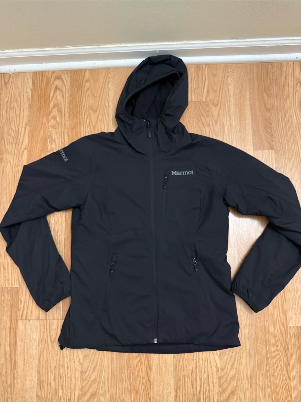 Marmot Jacket Womens Medium Black Hooded Ski Hiking Pockets Outdoors